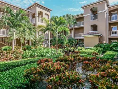 b209-5025 Fairways Cir, Vero Beach, FL, 32967-1843 | Card Image