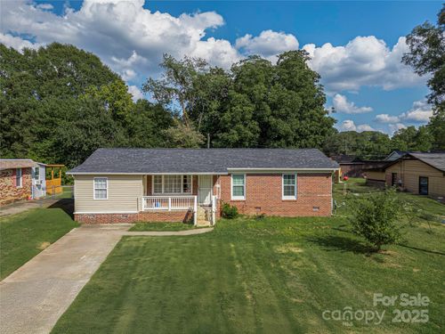 3030 Randy Dr, Gastonia, NC, 28052-6027 | Card Image