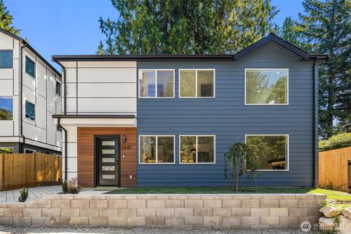 3847 Ne 88th St, Seattle, WA, 98115-3736 | Card Image