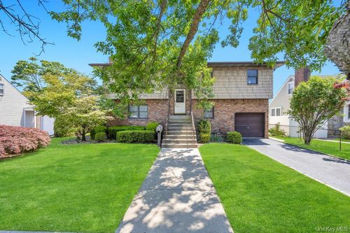 1840 Maurice Ave, East Meadow, NY, 11554-1637 | Card Image