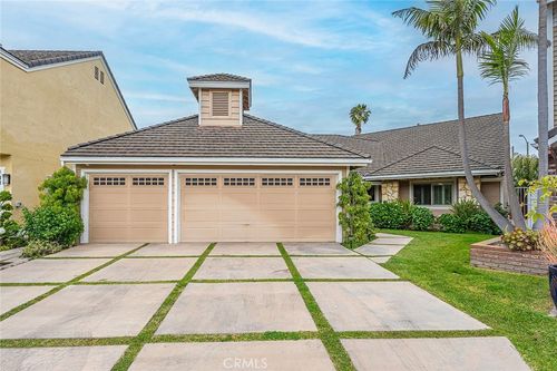 6255 Majorca Cir, Long Beach, CA, 90803-4814 | Card Image