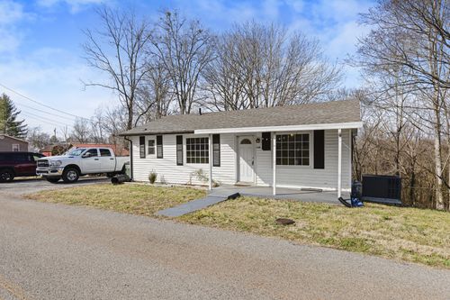 215 Oakwood St, Sparta, TN, 38583 | Card Image