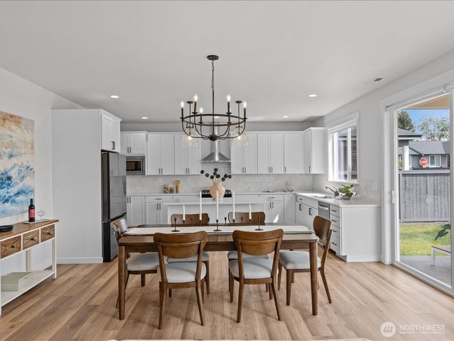 dining room | Image 13
