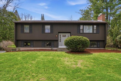 290 Collamer Cir, Shelburne, VT, 05482-6449 | Card Image