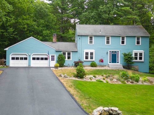 10 King Henry Drive, Londonderry, NH, 03053 | Card Image