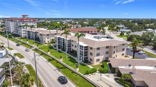 apt-b22-200 The Esplanade N, VENICE, FL, 34285-1558 | Card Image