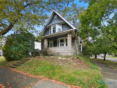 302 Parker Ave, Toledo, OH, 43605-1751 | Card Image
