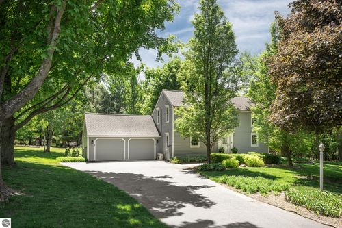 6918 Logan Ln, Traverse City, MI, 49686-1702 | Card Image