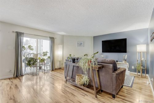 apt-b-3428 S Locust St, Denver, CO, 80222-7600 | Card Image