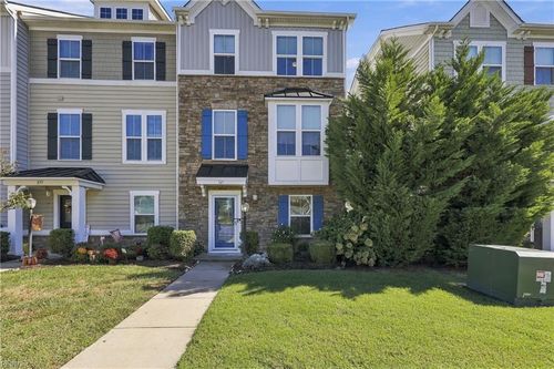161 Williamson Park Ln, Smithfield, VA, 23430-6374 | Card Image