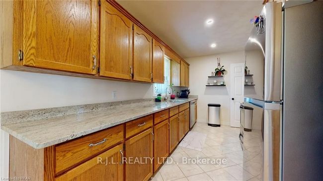30 Greenhill Dr, House other with 4 bedrooms, 2 bathrooms and 4 parking in Peterborough ON | Image 12