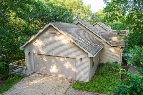 703 Rock Ct, Dixon, IL, 61021-7372 | Card Image