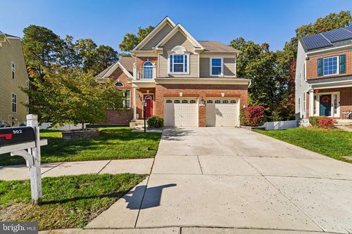 902 Boatwright Dr, GLEN BURNIE, MD, 21060-8394 | Card Image