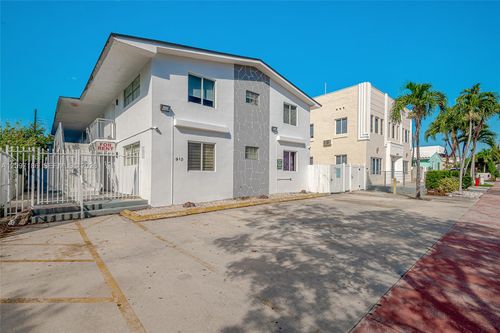 6-6910 Bay Dr, Miami Beach, FL, 33141-5438 | Card Image