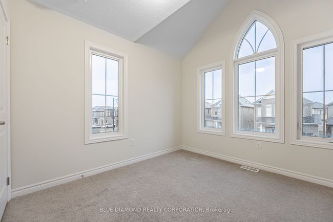 617 Bearberry Pl, House other with 4 bedrooms, 3 bathrooms and 1 parking in Milton ON | Image 15