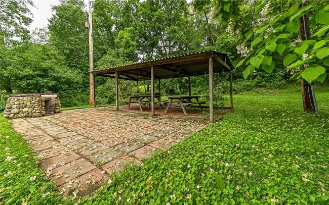 117 Oak Dr, House other with 3 bedrooms, 3 bathrooms and 5 parking in Forward Twp - BUT PA | Image 48