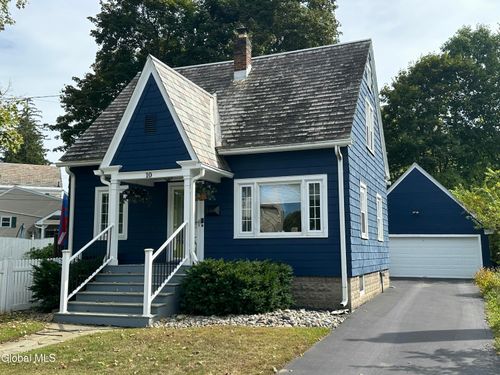 10 Fowler Ave, Glens Falls, NY, 12801-2327 | Card Image