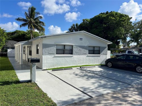 2226 Cody St, Hollywood, FL, 33020-1401 | Card Image