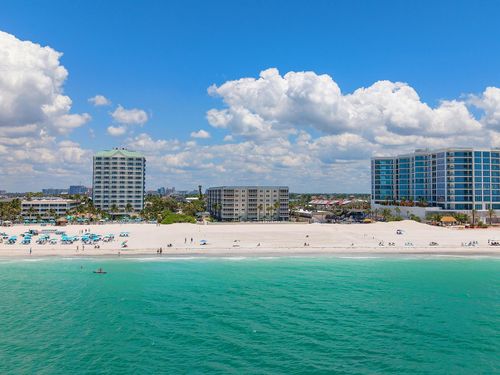 304-800 Benjamin Franklin Dr, SARASOTA, FL, 34236-2133 | Card Image