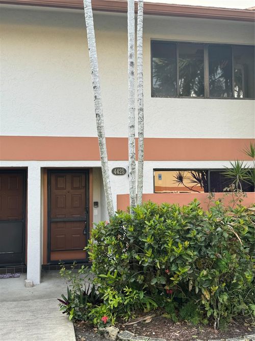 4425 Sw 70th Ter, Davie, FL, 33314-3141 | Card Image
