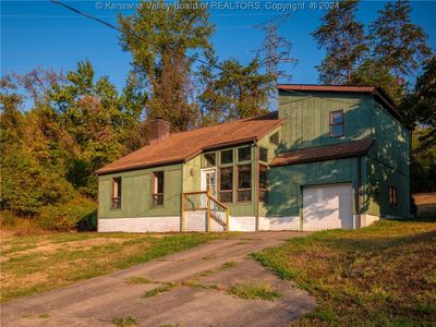 59 Parkview, House other with 3 bedrooms, 2 bathrooms and null parking in Poca WV | Image 1