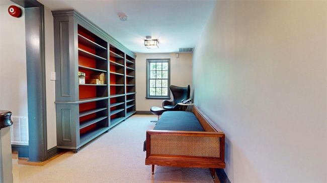 Sitting room on 2nd level | Image 20