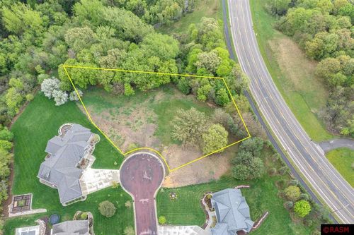 1008 Applewood Ct, Mankato, MN, 56001-7048 | Card Image