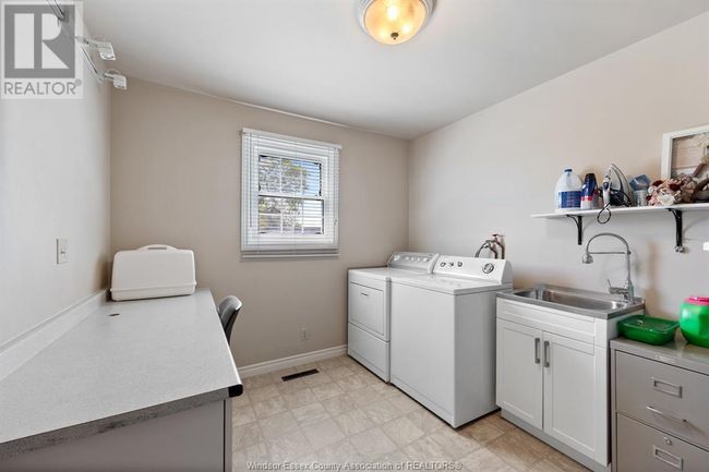836 Talbot Rd, House other with 4 bedrooms, 2 bathrooms and null parking in Maidstone ON | Image 20