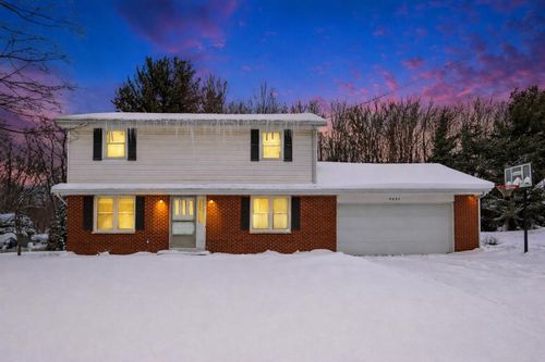 9235 Bunkerhill, Richland, MI, 49083-9636 | Card Image