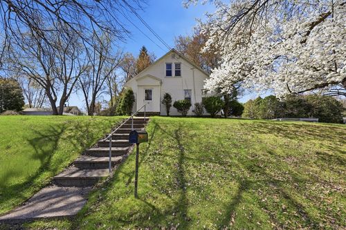 18 Haig Ave, South Hadley, MA, 01075-1819 | Card Image