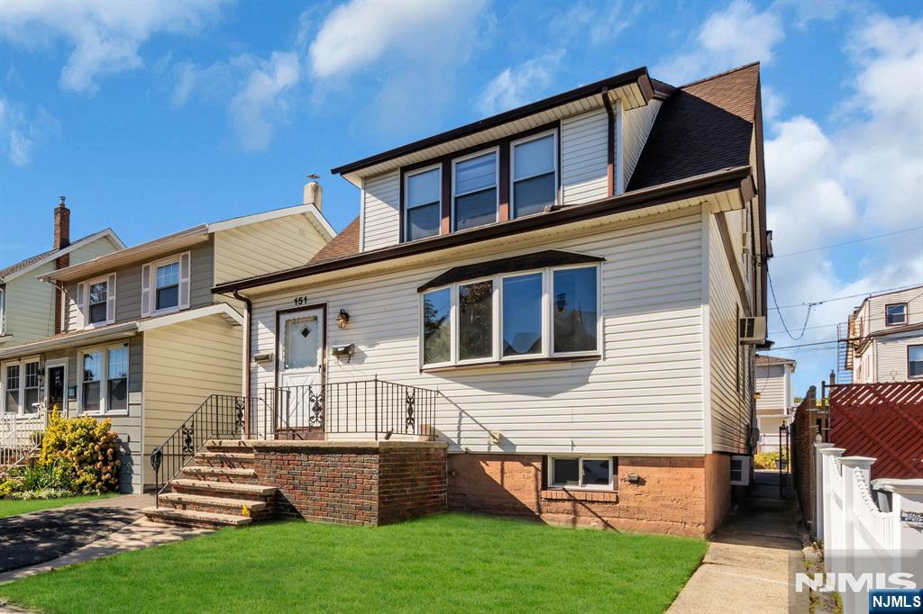 Residential Income in Bloomfield 4