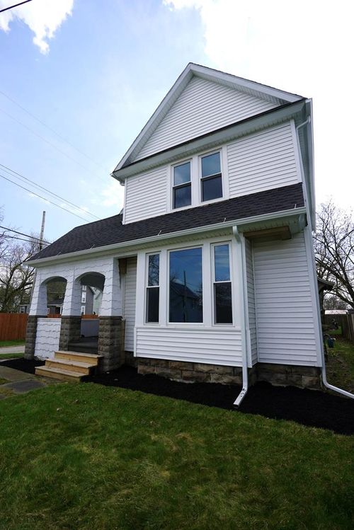 516 W Main St, Crestline, OH, 44827-1327 | Card Image