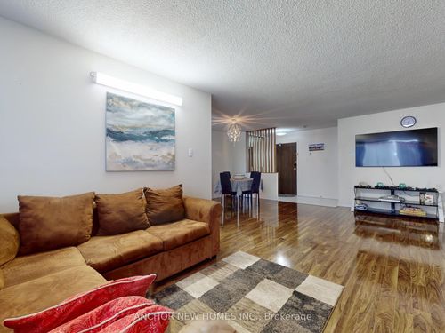 202-4 Kings Cross Rd, Brampton, ON, L6T3X8 | Card Image