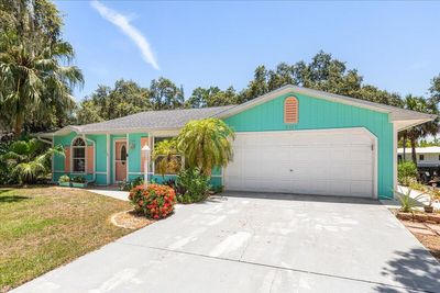 8005 Penny Lane, House other with 3 bedrooms, 2 bathrooms and null parking in Fort Pierce FL | Image 1