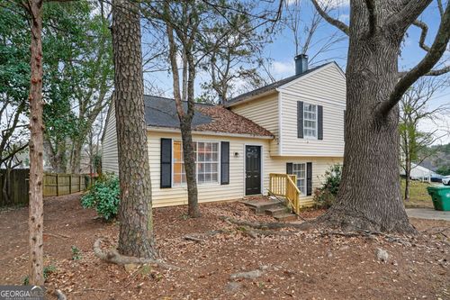 4616 Garden Hills Dr, Stone Mountain, GA, 30083-4584 | Card Image