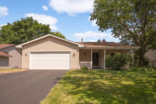 5698 Turtle Lake Rd, Shoreview, MN, 55126-4769 | Card Image