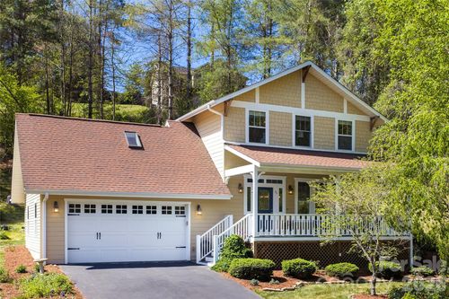 26 Macdougall Ln, Weaverville, NC, 28787-7705 | Card Image