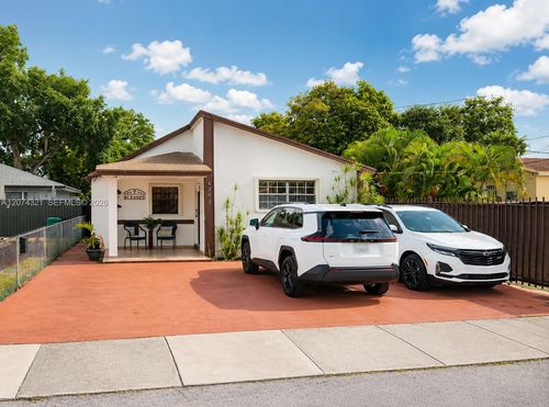 4753 Nw 1st St, Miami, FL, 33126 | Card Image