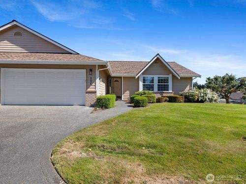 1 Lakewood Oaks Dr Sw, Lakewood, WA, 98499-5535 | Card Image