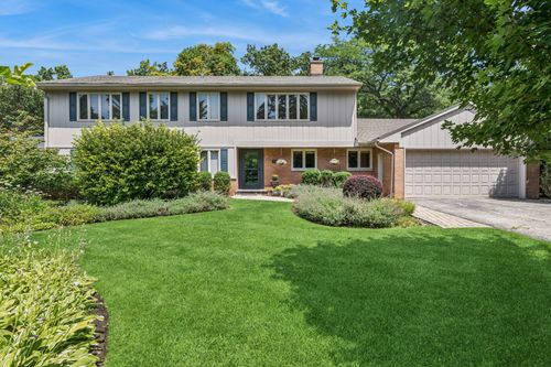 476 Briar Ln, Lake Forest, IL, 60045-3122 | Card Image