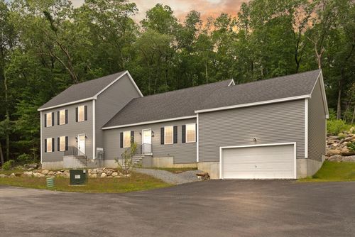 bb-18B Pine Hill Way, Harvard, MA, 01451-1935 | Card Image