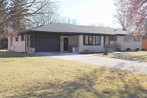 15790 Luxemburg, Fraser, MI, 48026-2309 | Card Image