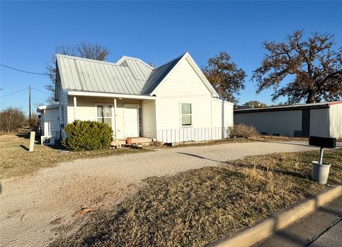 705 Avenue A, Cisco, TX, 76437-5526 | Card Image