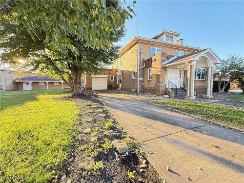 211 N 3rd St, Toronto, OH, 43964-1417 | Card Image