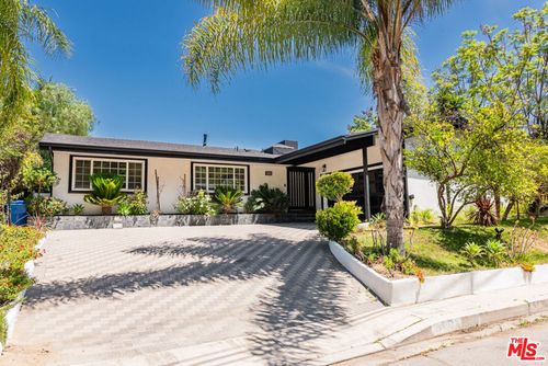 3650 Sapphire Dr, Encino, CA, 91436-4235 | Card Image