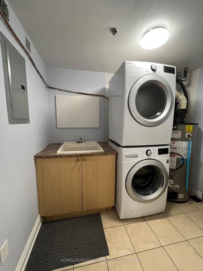 201 - 7428 Markham Rd, Condo with 2 bedrooms, 2 bathrooms and 1 parking in Markham ON | Image 16