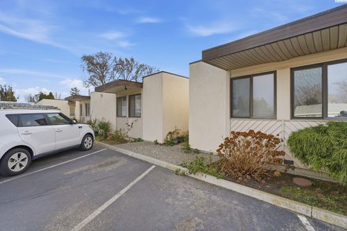 m-420 S Quincy St., Kennewick, WA, 99336 | Card Image