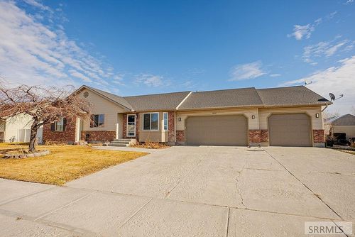 5225 Thunder Dr, Ammon, ID, 83406-8195 | Card Image