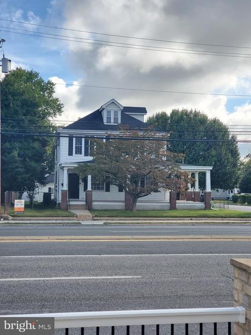 202 E Mount Vernon St, SMYRNA, DE, 19977-1542 | Card Image