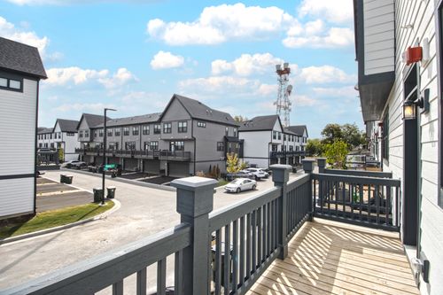 8380 Miami Ave, Morton Grove, IL, 60053-2575 | Card Image